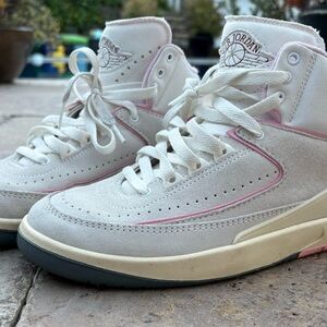 Nike Air Jordan Sneakers in Soft Pink